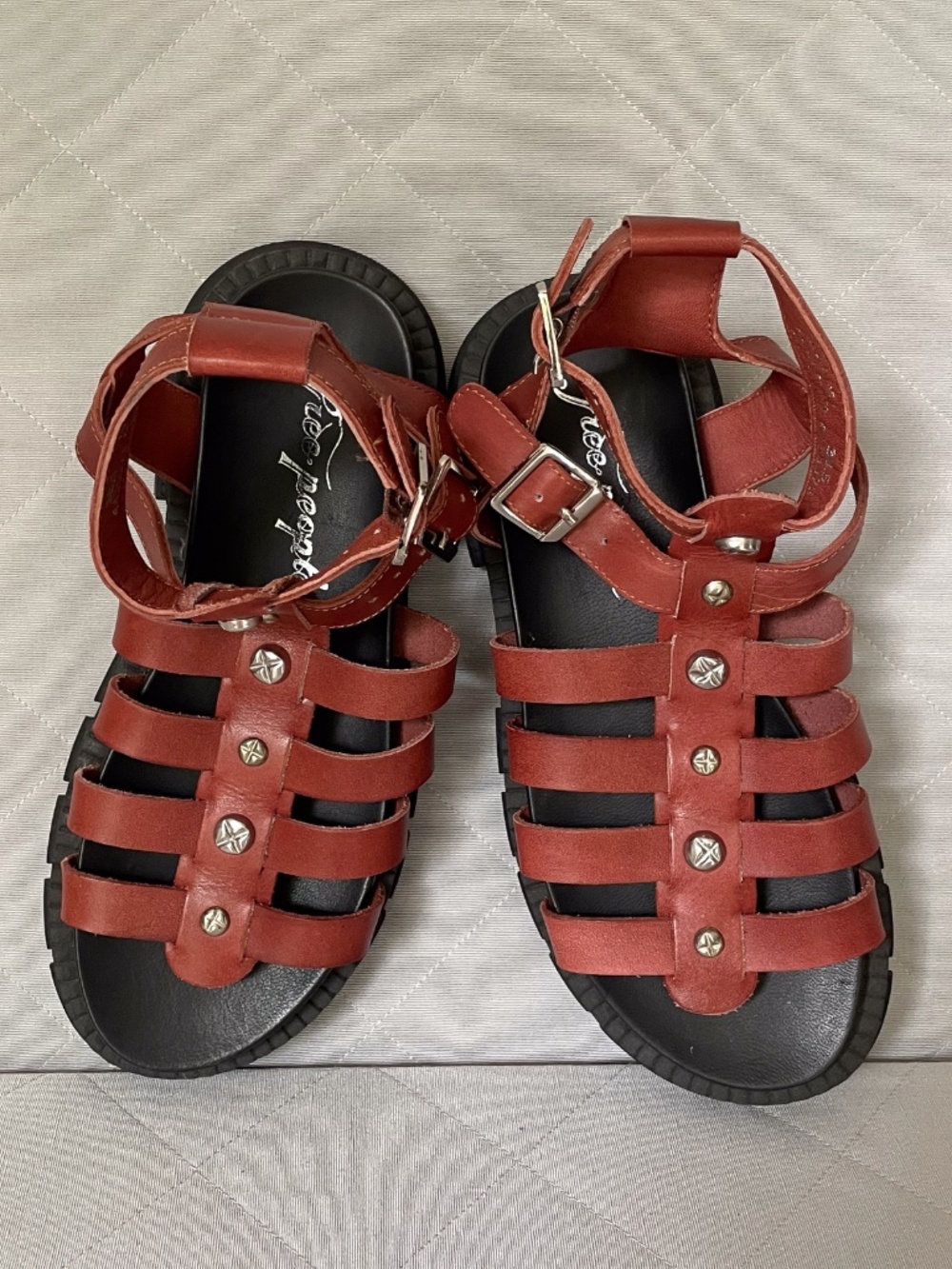 Free People Hadley Hammered Stud Sandals - Like New - 38.5/8 - Picture 5 of 10